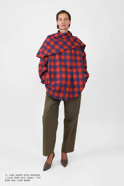 Look 11